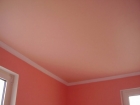 Тканевый натяжной потолок цветной