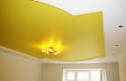 Желтый сатиновый натяжной потолок
