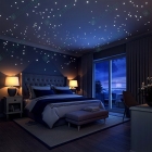 Натяжной потолок звездное небо для спальни