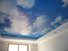 Натяжной потолок облака с установкой