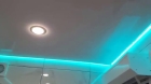 Натяжной потолок с подсветкой в ванную