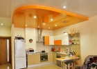 Двухуровневый натяжной потолок для кухни 